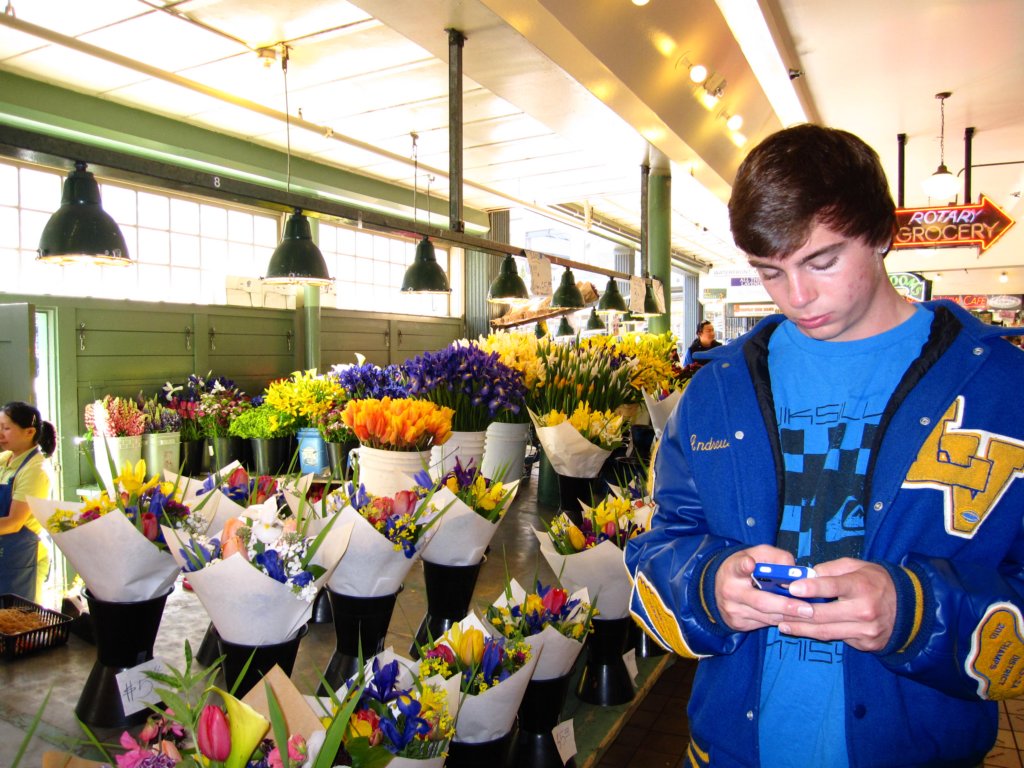 flowersatpublicmarkettexting.jpg