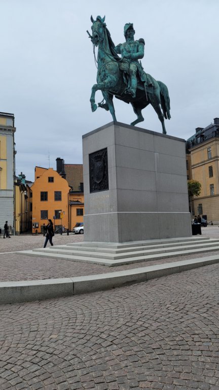 stockholmcharlesxivjohnsstatue.jpg